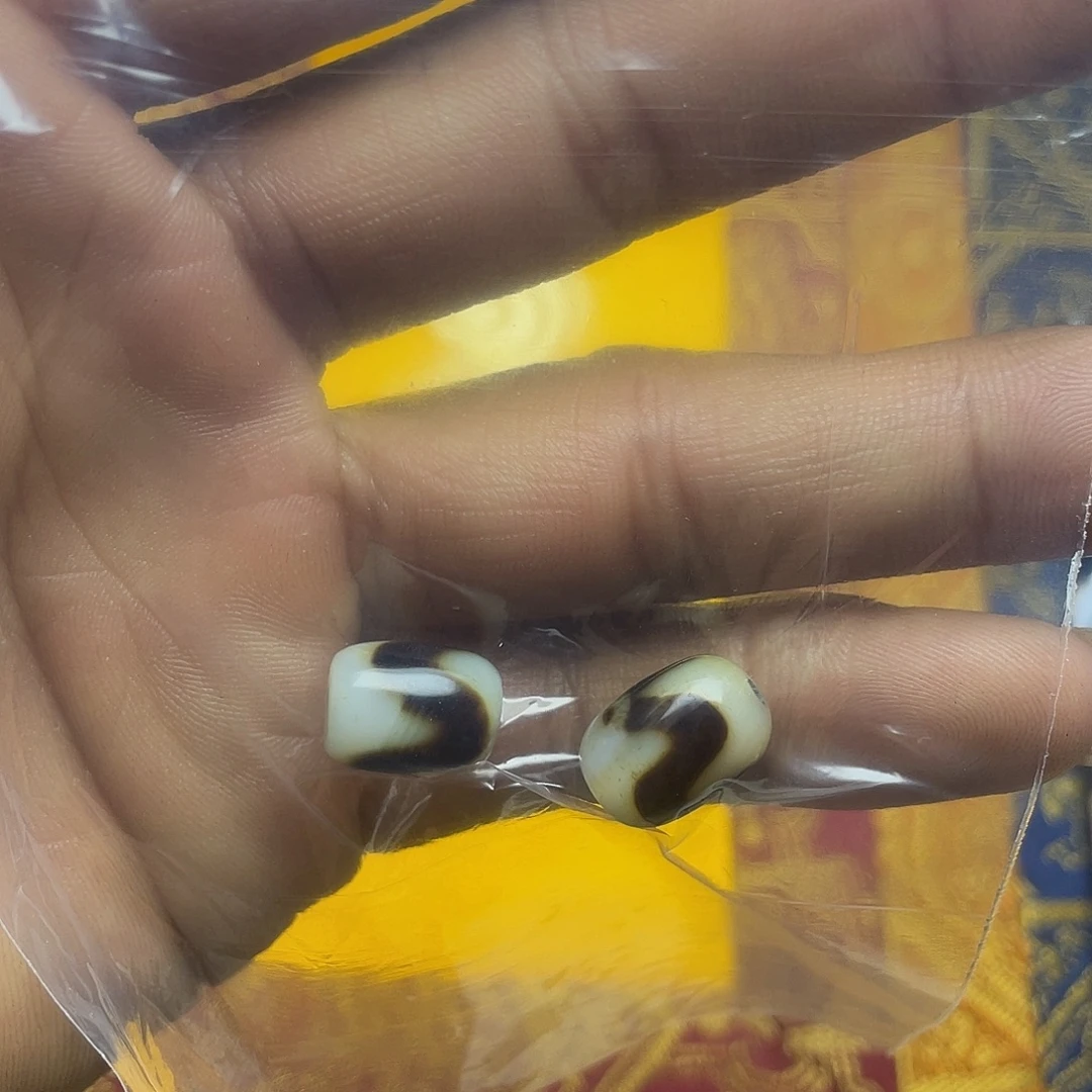 @***子泥塑藏传法学博士毕业