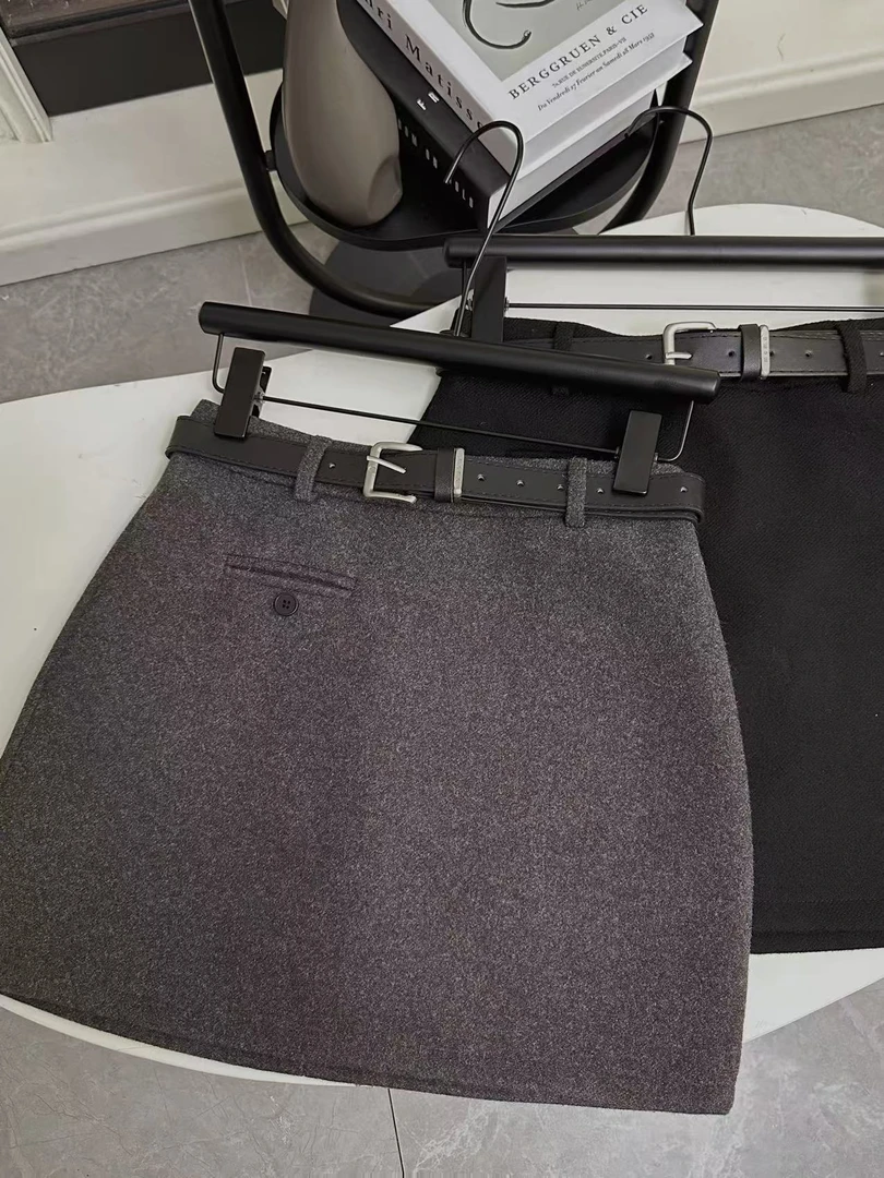 一粒扣极简风秋冬高腰百搭显瘦毛呢短裙带内衬休闲包臀半身裙女