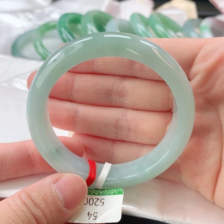 翡翠手镯未镶嵌缅甸A货翡翠手镯