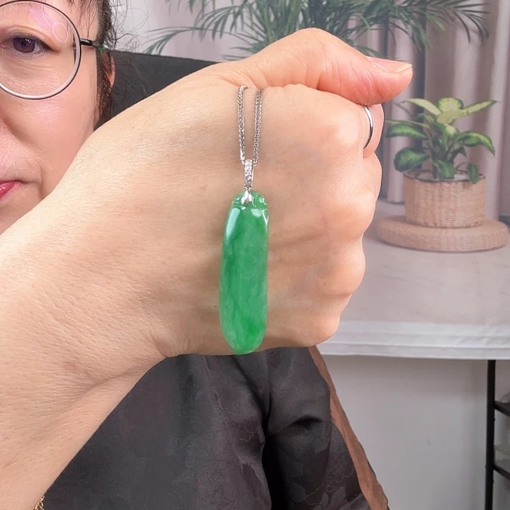 翡翠颈饰18K金镶嵌福瓜