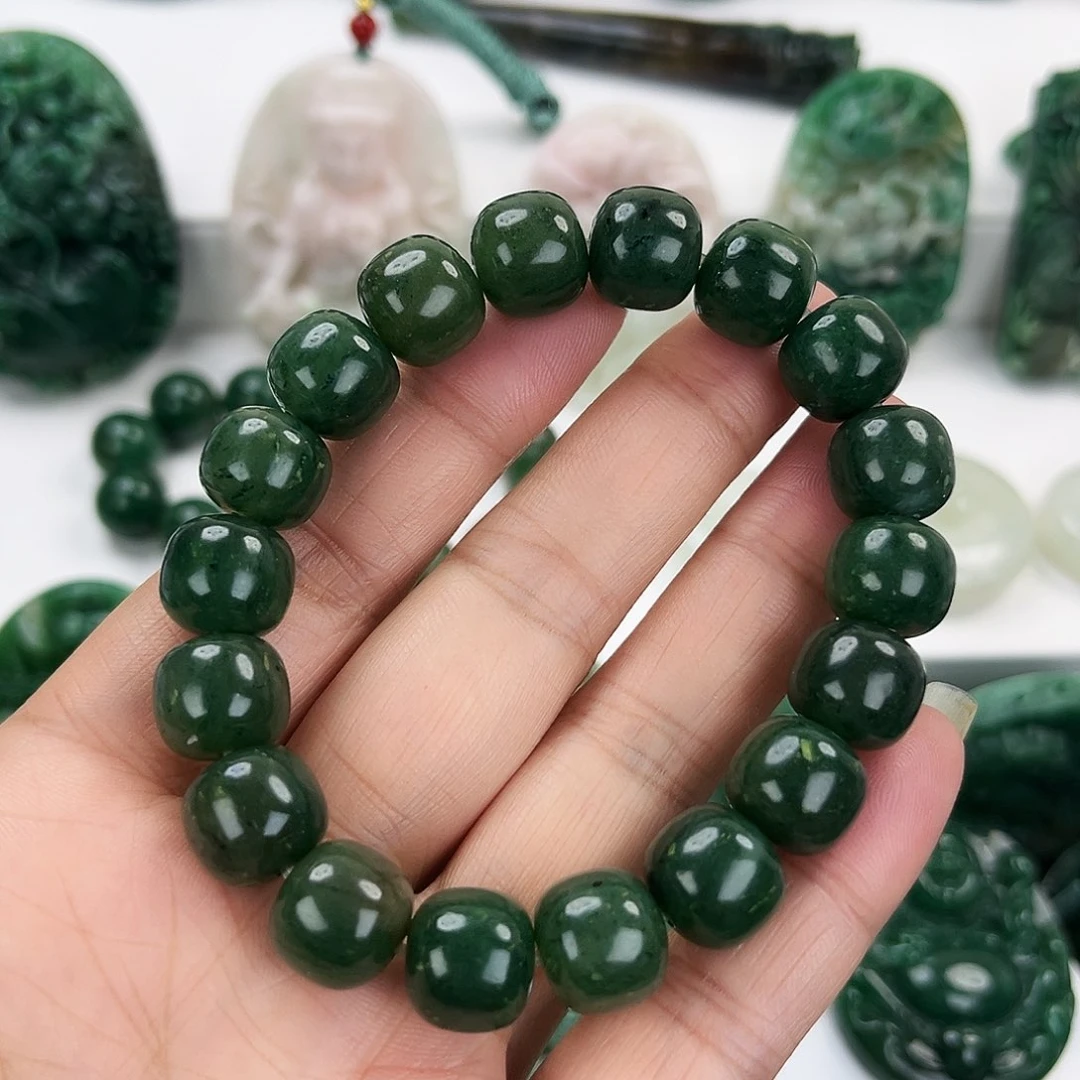 独山玉颈饰未镶嵌风**淡