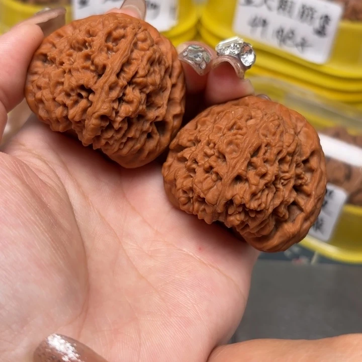 文玩核桃吊坠46-17375-02