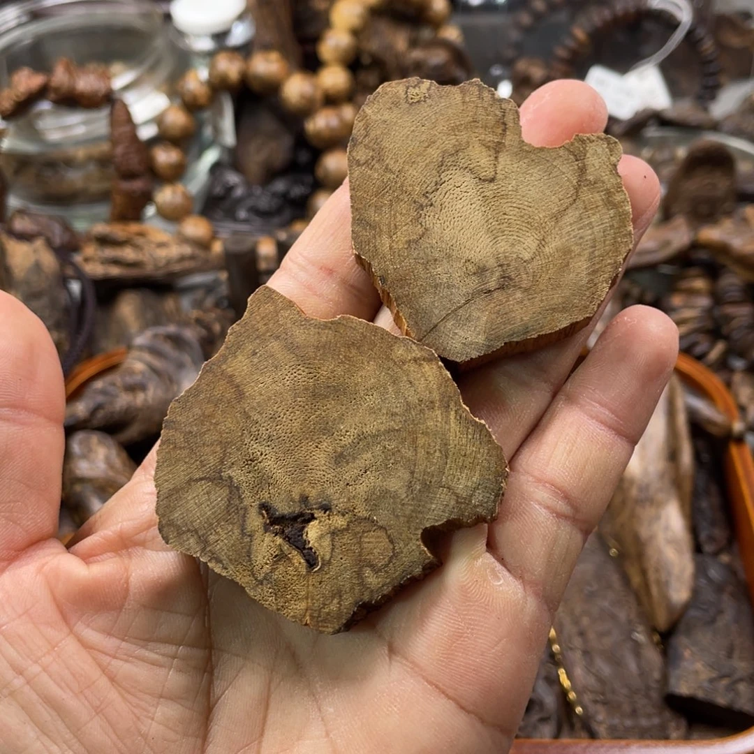 沉香沉香碎屑达拉干