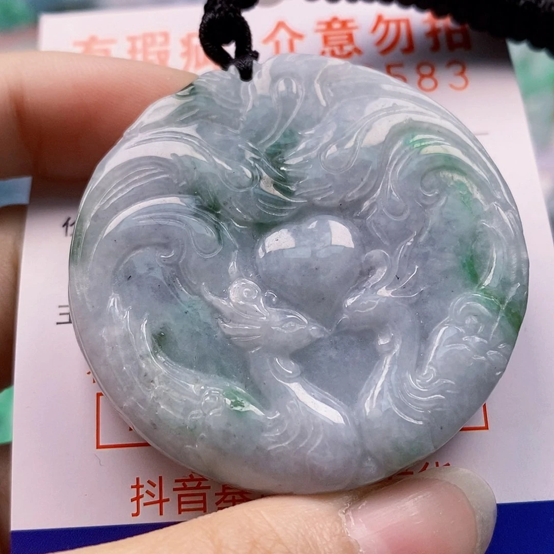吊坠(不含链)未镶嵌翡翠
