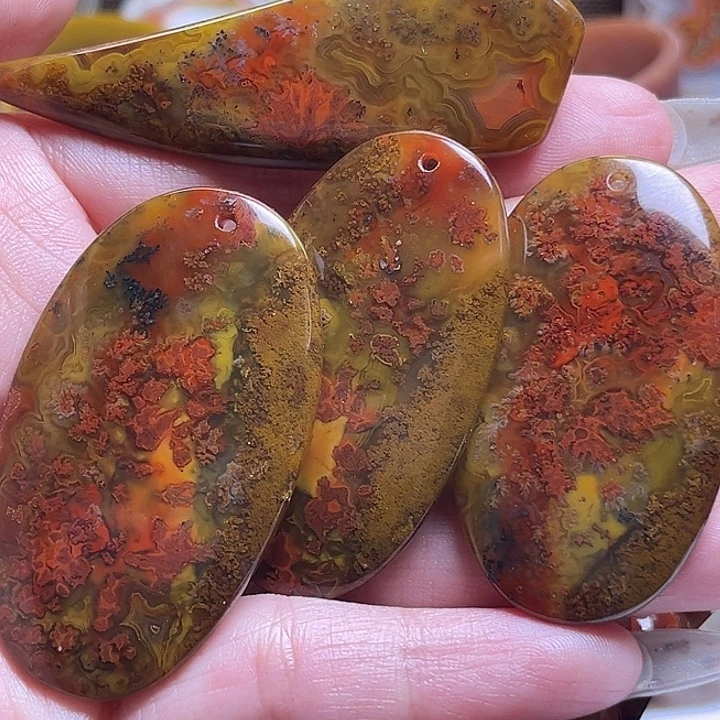 玛瑙/玉髓未镶嵌吊坠