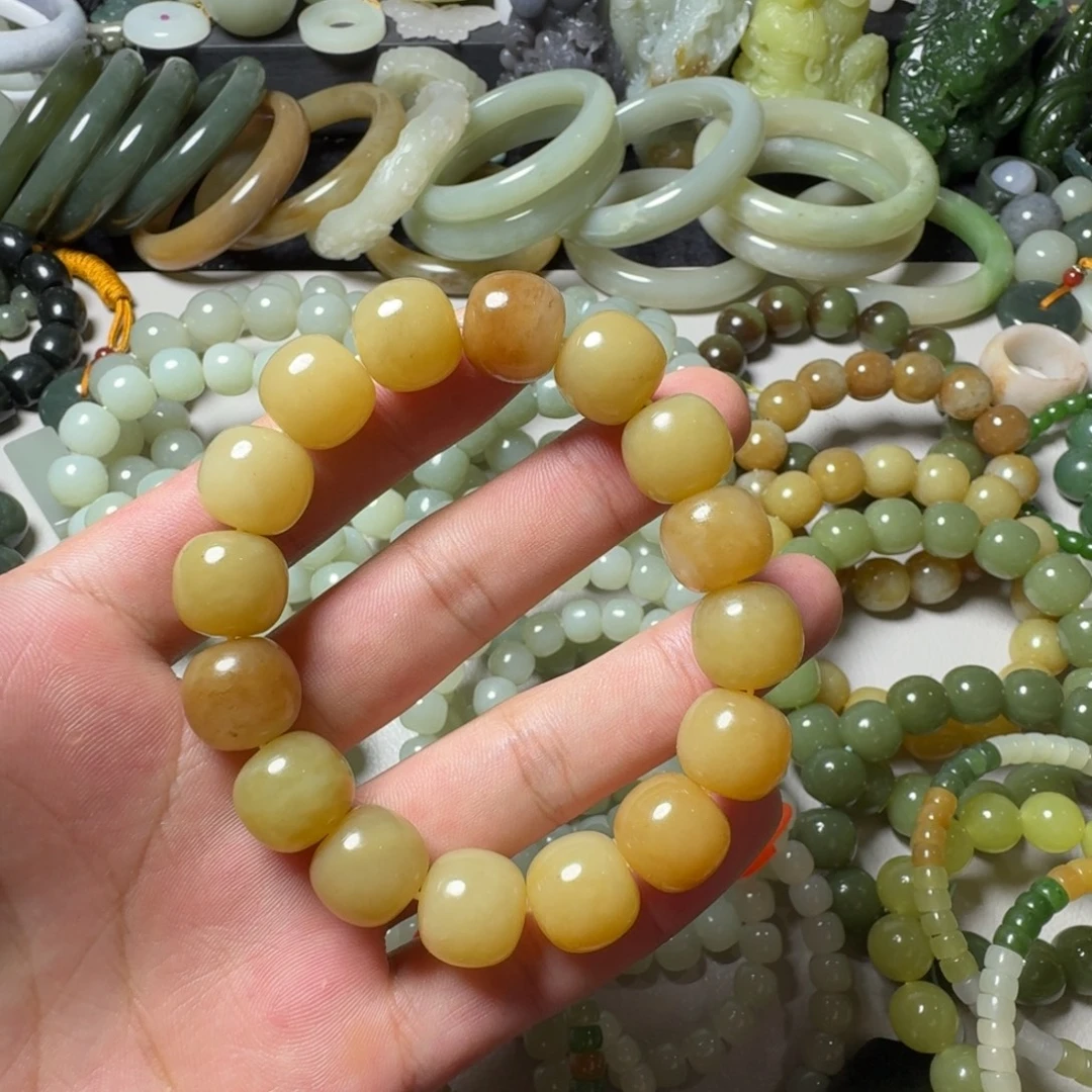 和田玉未镶嵌手串