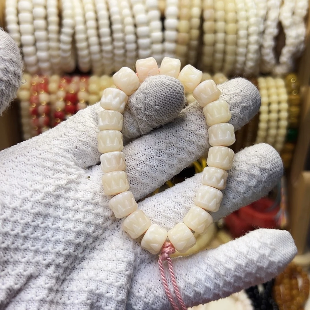 吊坠桃核1.1鹿骨吞噬