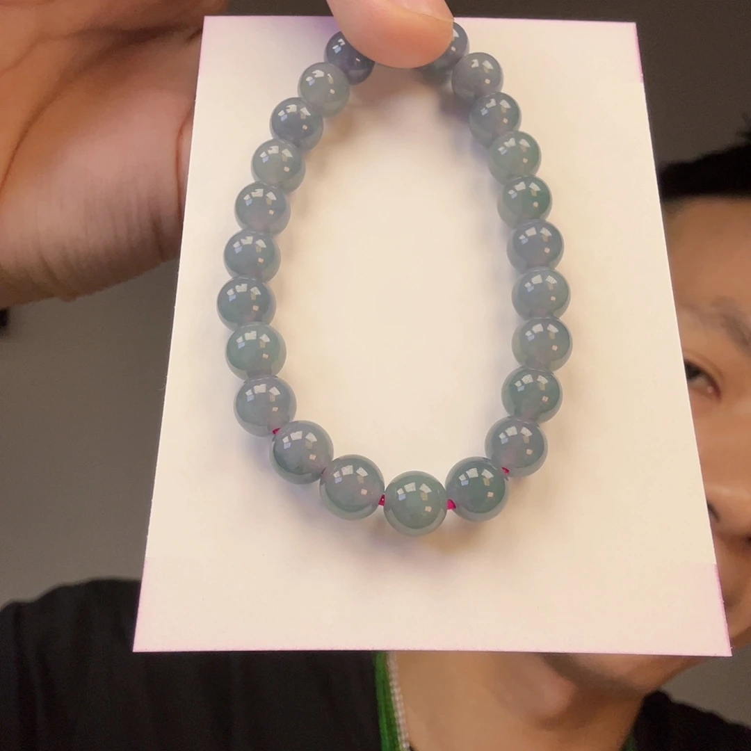 未镶嵌挂件翡翠一件
