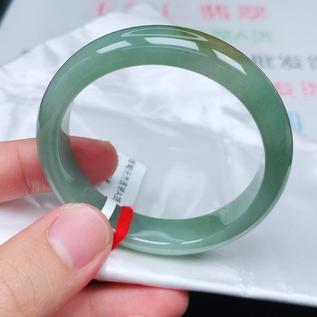 未镶嵌手镯翡翠天然翡翠手镯