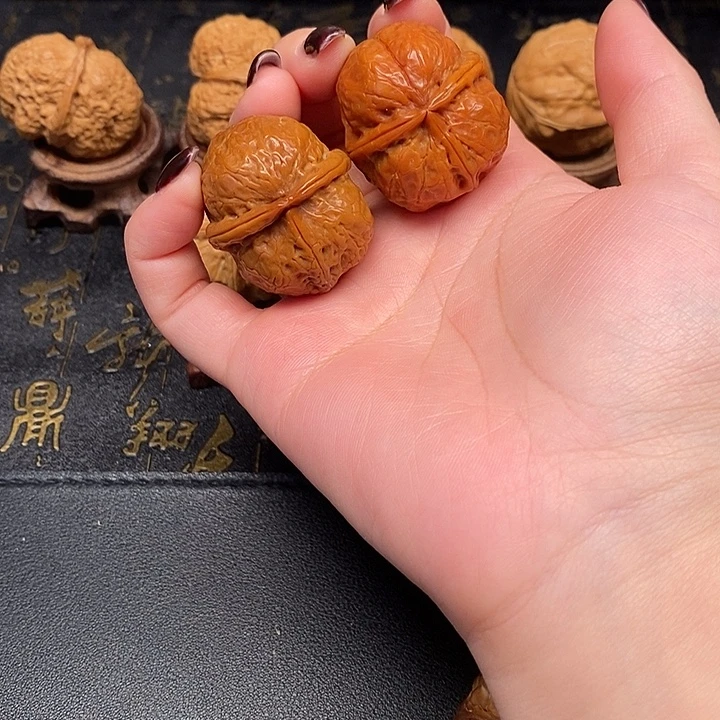 文玩核桃吊坠回血对三棱36