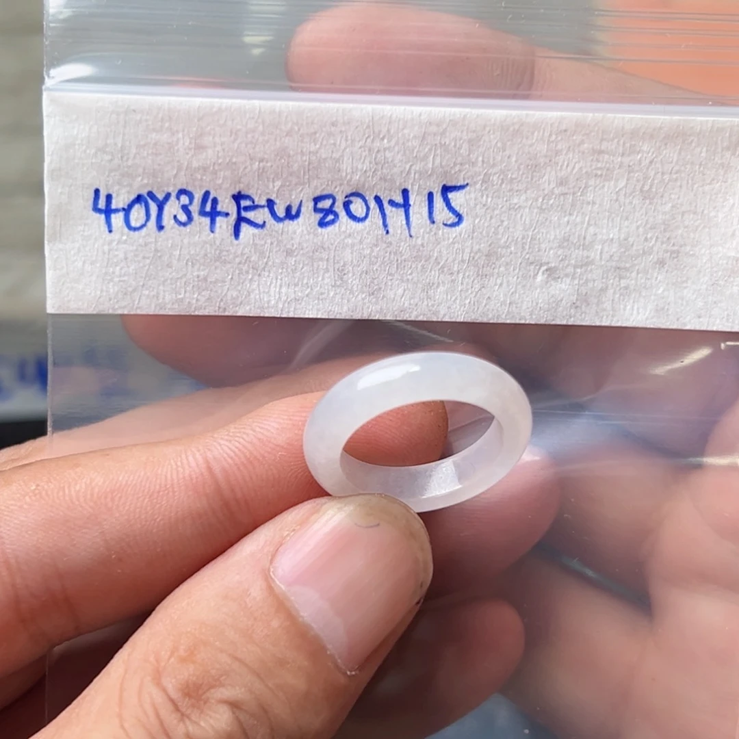 定制翡翠未镶嵌樱****?