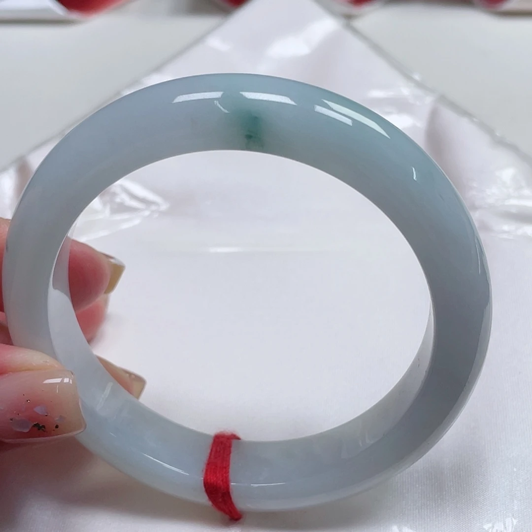 翡翠手镯未镶嵌缅甸翡翠