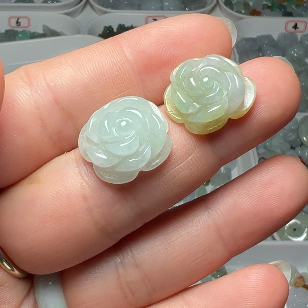 翡翠未镶嵌颈饰L****g牛逼孔玫瑰花一个68.88