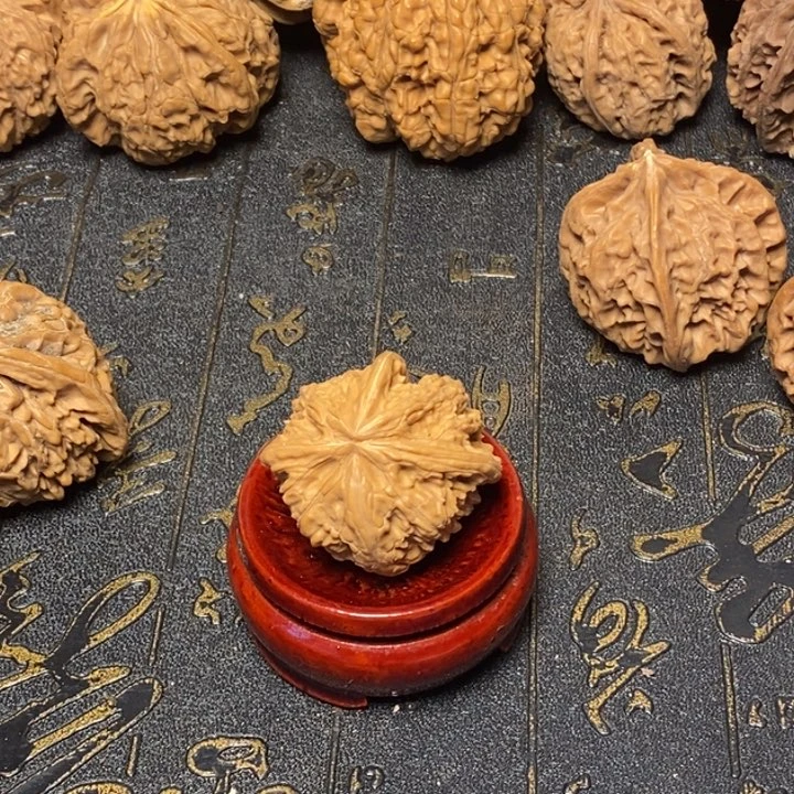 森***1文玩核桃吊坠文玩核桃异形单只