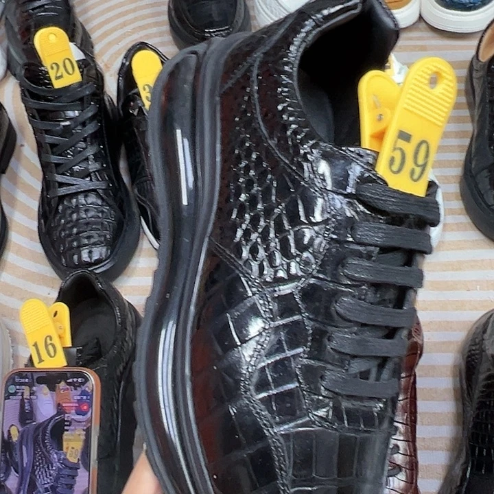 鳄鱼皮鞋运动休闲