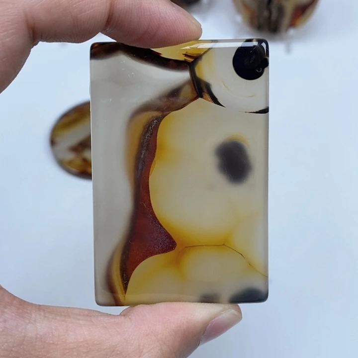 玛瑙/玉髓未镶嵌珠宝半成品