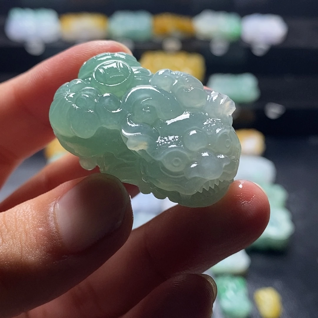 旭***豐定制翡翠未镶嵌毛货口含珠貔貅