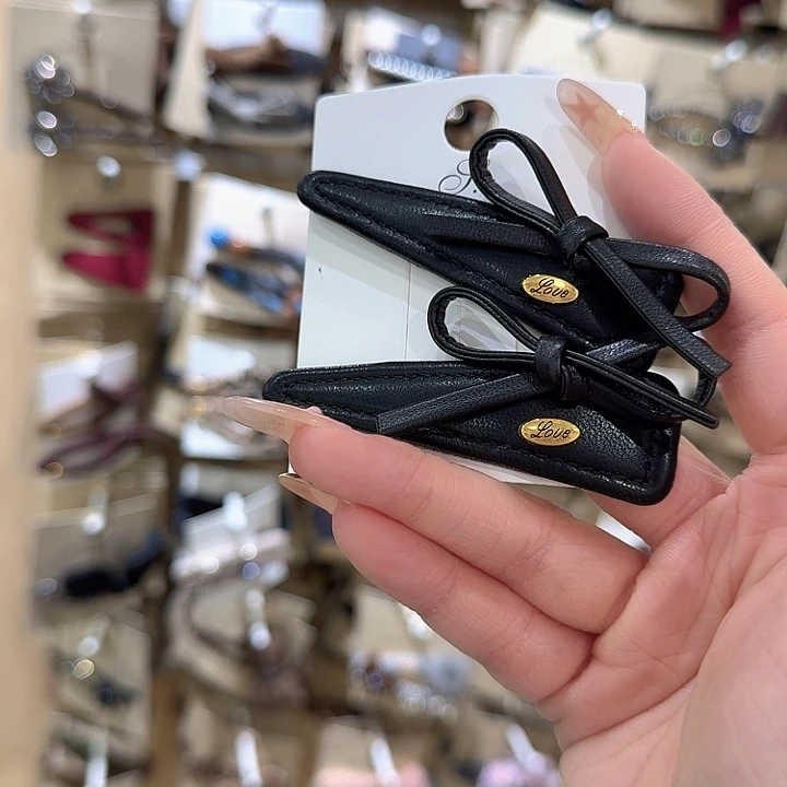 三角皮掰掰夹黑色