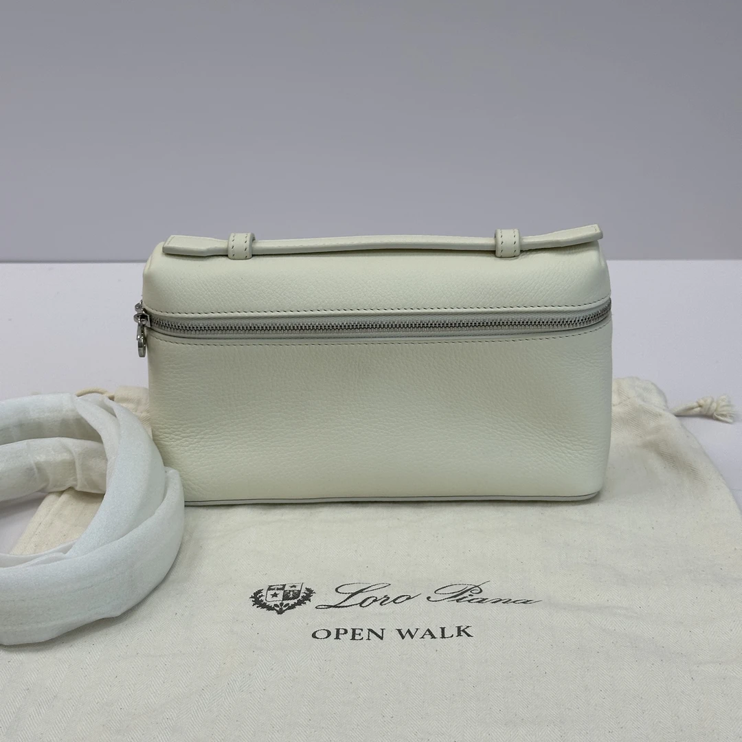 99新  LORO PIANA/诺悠翩雅白色饭盒手提斜挎包 15016