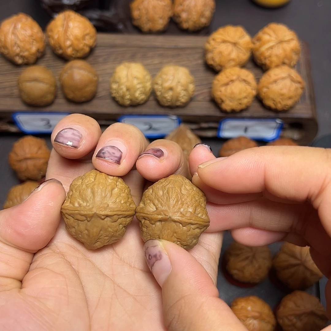 临***前文玩核桃把件铁锤妹妹30