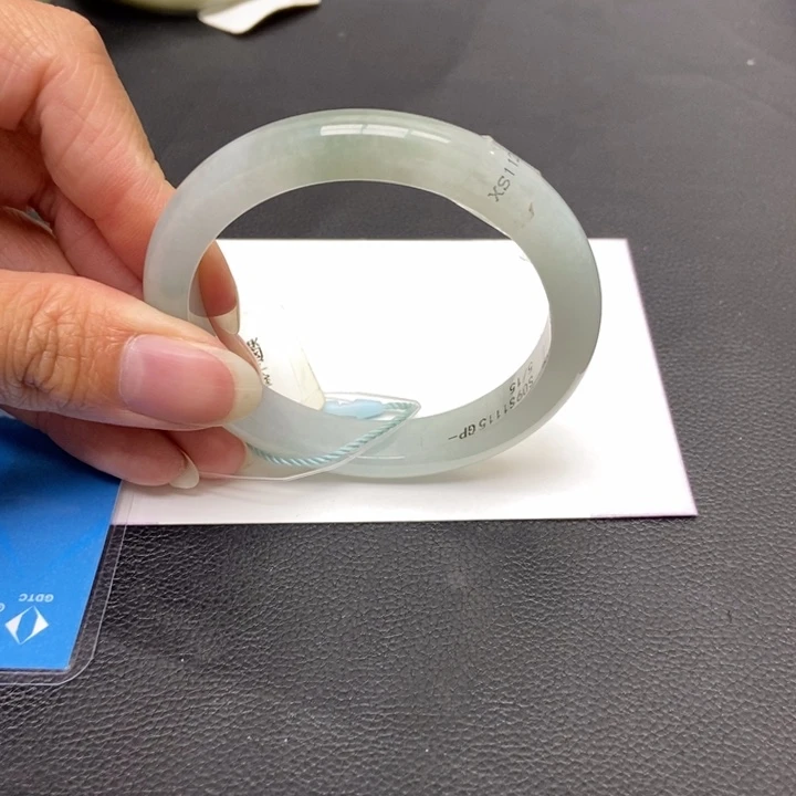 翡翠手镯未镶嵌难*52正圈