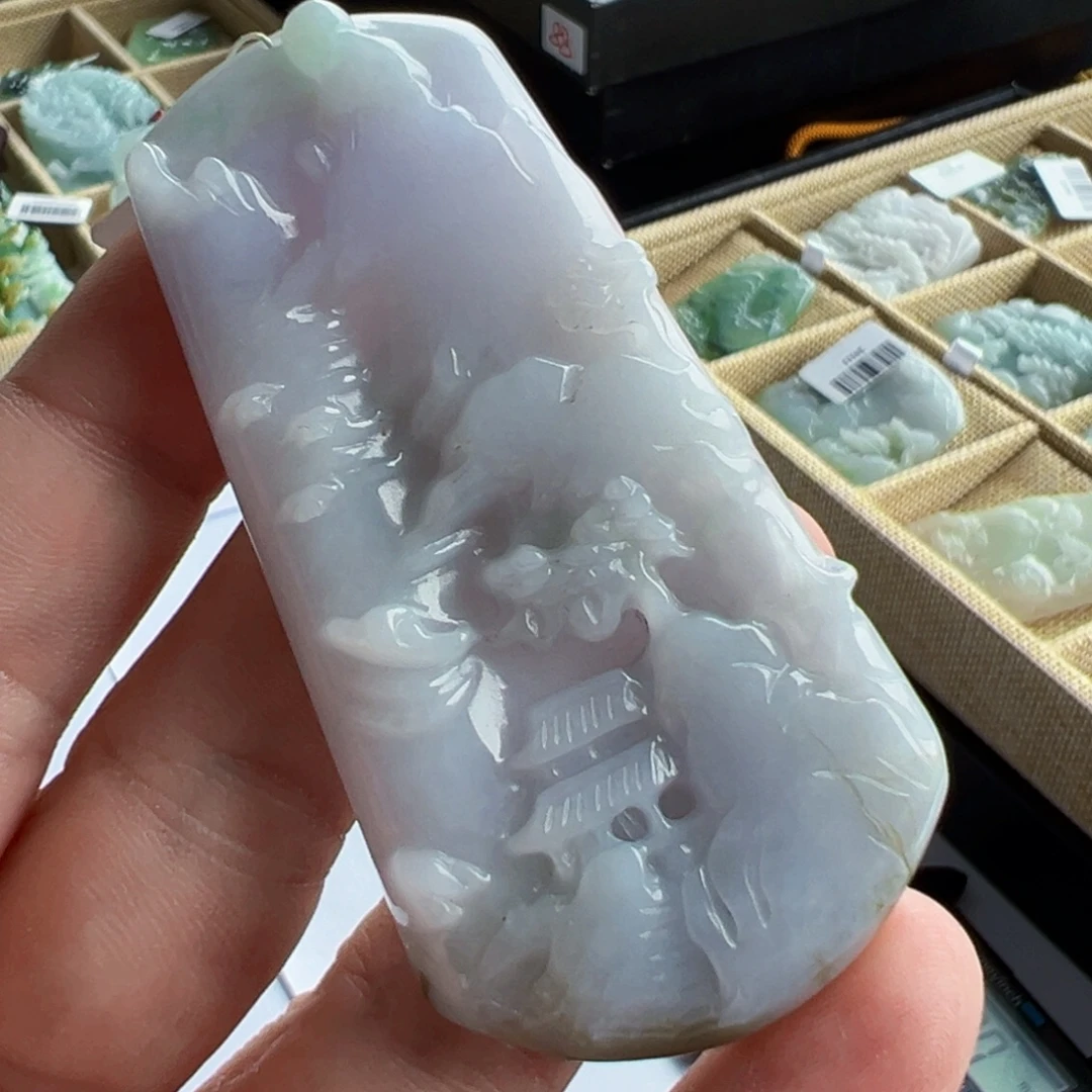 翡翠未镶嵌颈饰山水