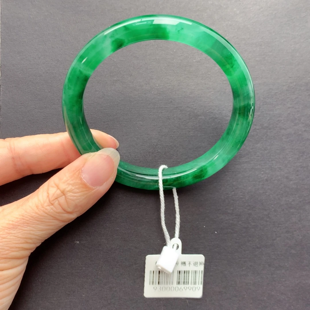 未镶嵌手镯石英质玉