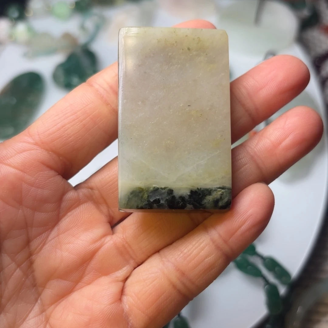 独山玉未镶嵌颈饰独玉平安牌