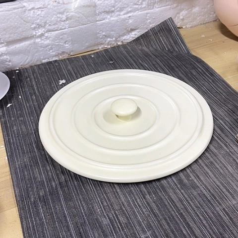 微瑕，不明火，口径21厘米，盖子