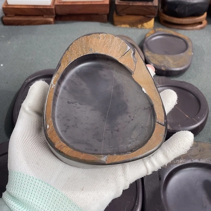 广东肇庆原石端砚