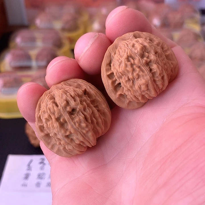 文玩核桃吊坠36山地楼子