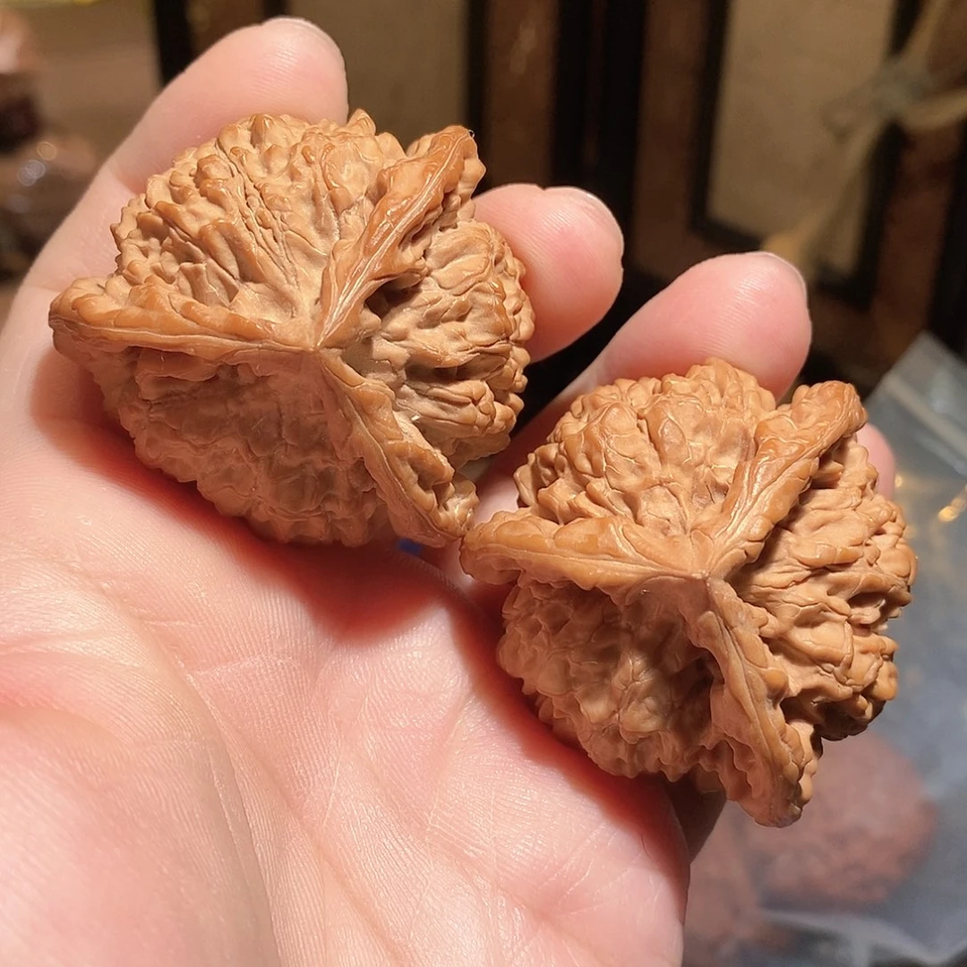 文玩核桃把件王勇三棱