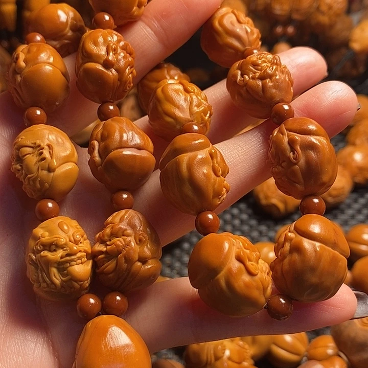 吊坠橄榄核恶僧手持