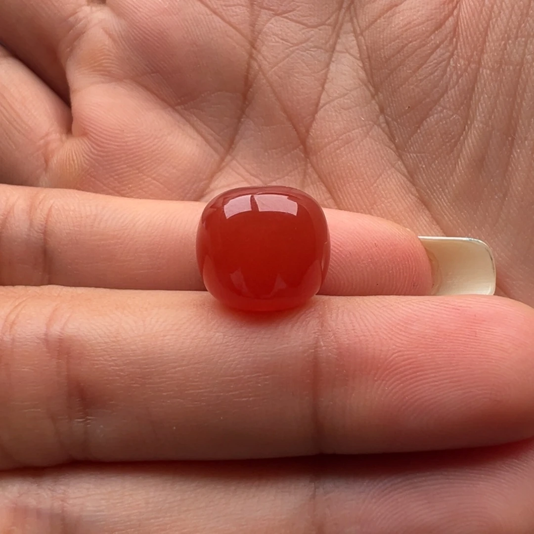 ****。南红玛瑙未镶嵌老型12.4x11.2孔白纹