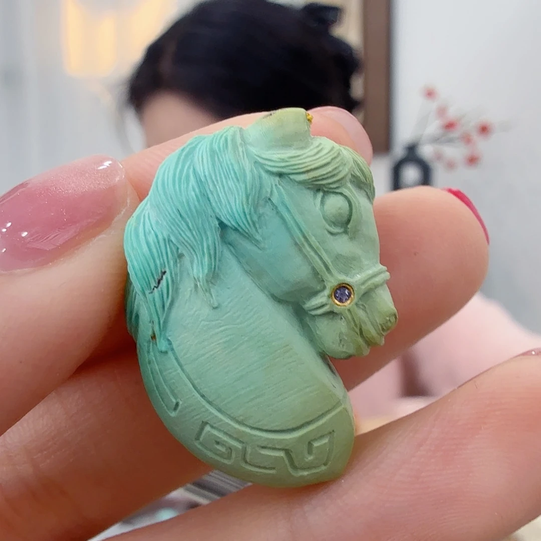 绿松石未镶嵌珠宝奇石