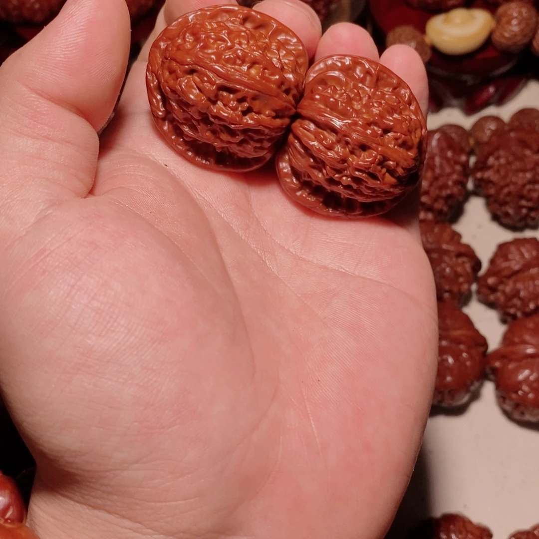 旺***酥桃核吊坠三角白三角白