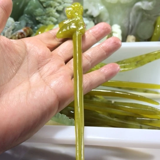 岫玉未镶嵌发簪牛油果