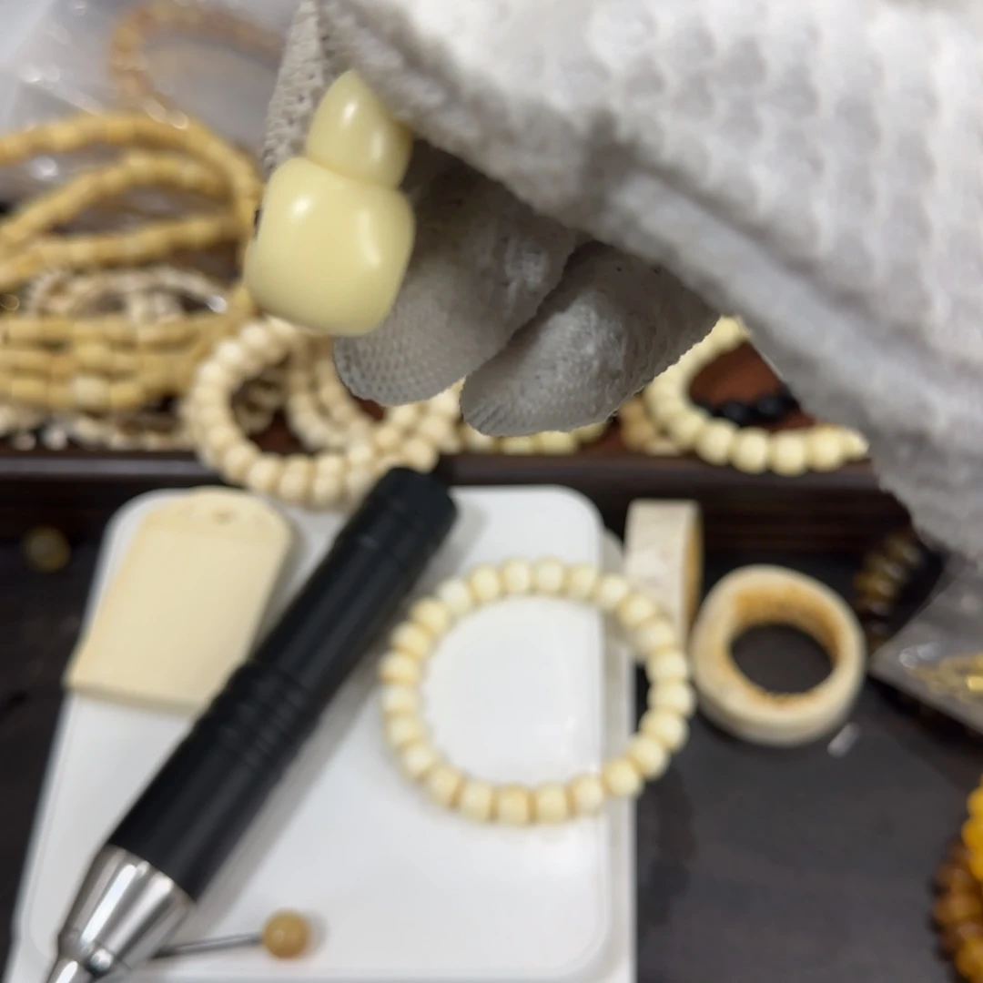 狐***语树脂制品塑料制品工艺制品