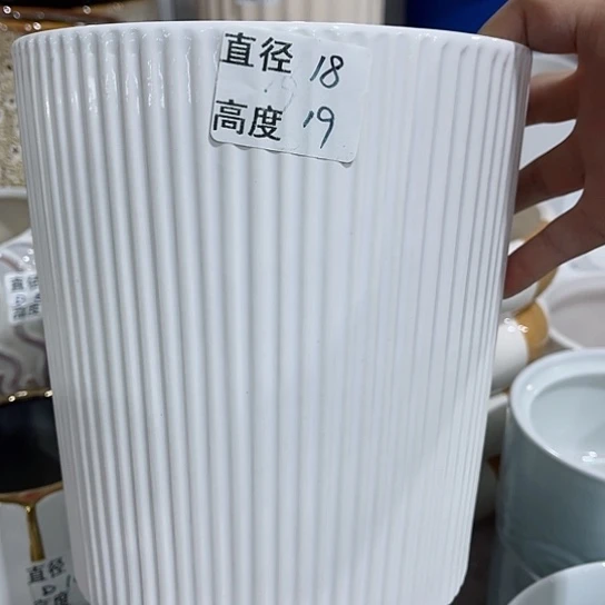 多肉绿植陶瓷花盆9.9包邮，有孔