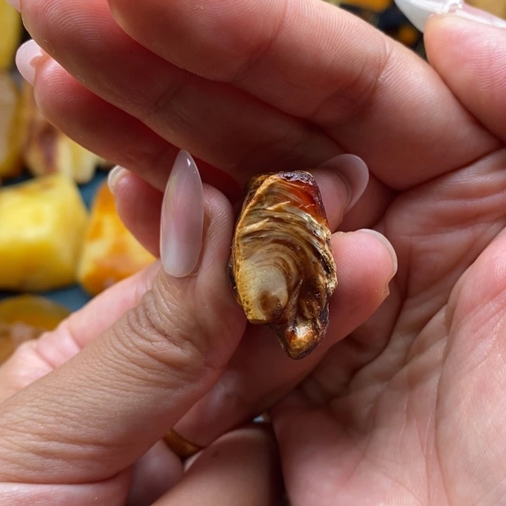 定制蜜蜡未镶嵌折*?蜜蜡
