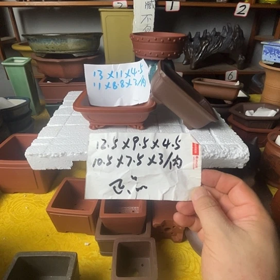宜兴紫砂马槽二个