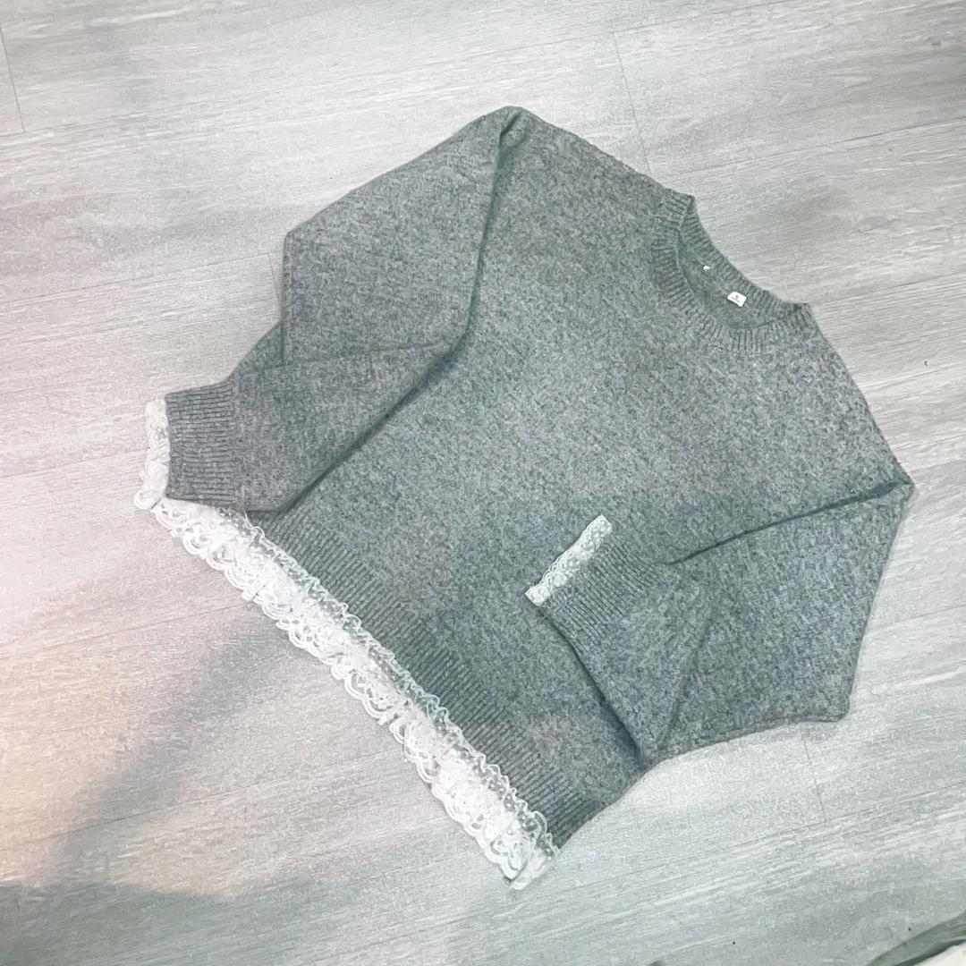 圆领长袖底部白色蕾丝边毛针织衫-果梓243