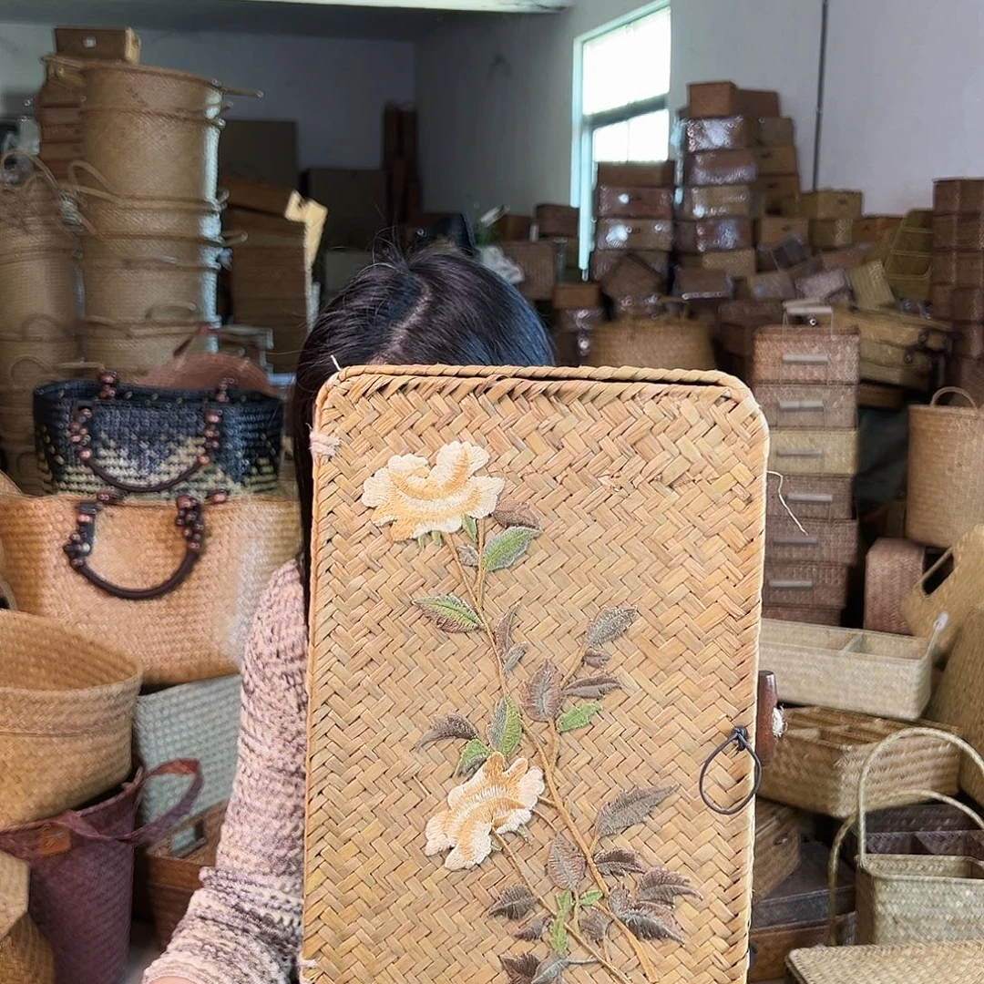 草编草编包/草编收纳盒带瑕疵