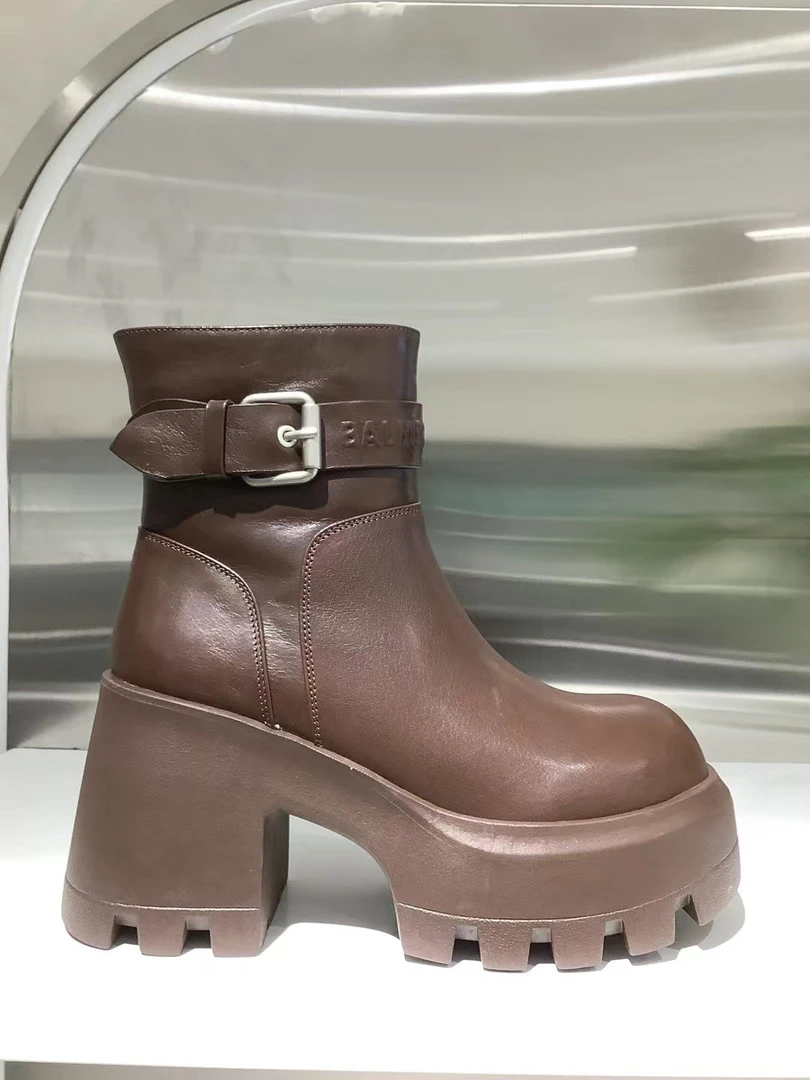 粗跟8805-2侧拉链马丁靴百搭时装靴筒靴圆头棉鞋靴子女士