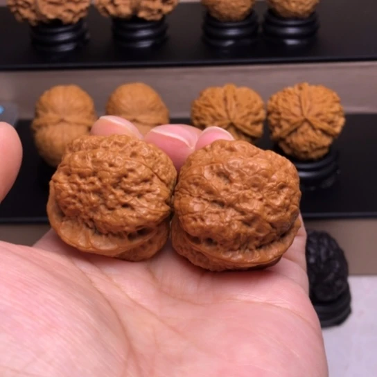 文玩核桃把件荷叶金蟾16