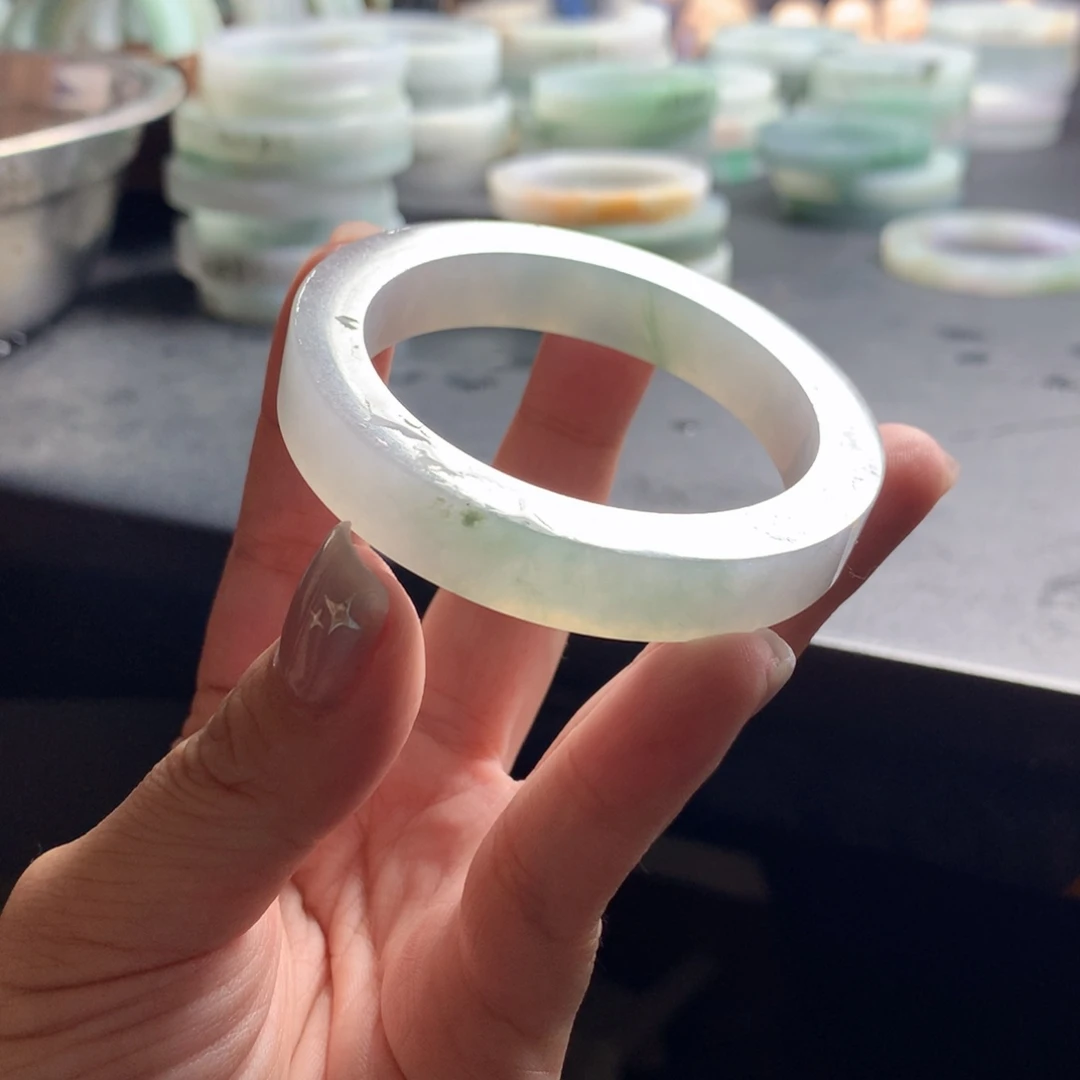 定制翡翠未镶嵌翡翠手镯51_52