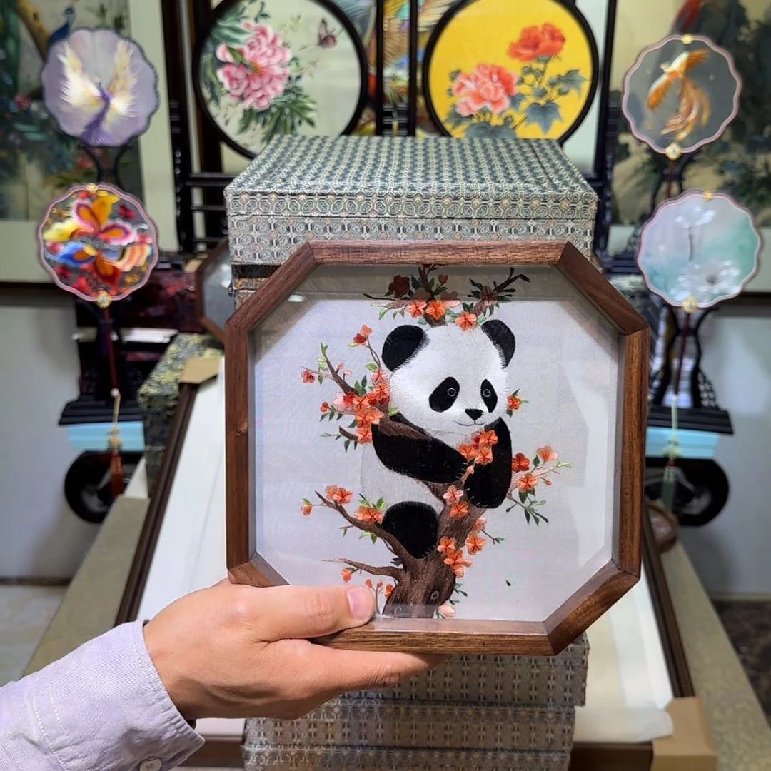 刺绣刺绣工艺精湛