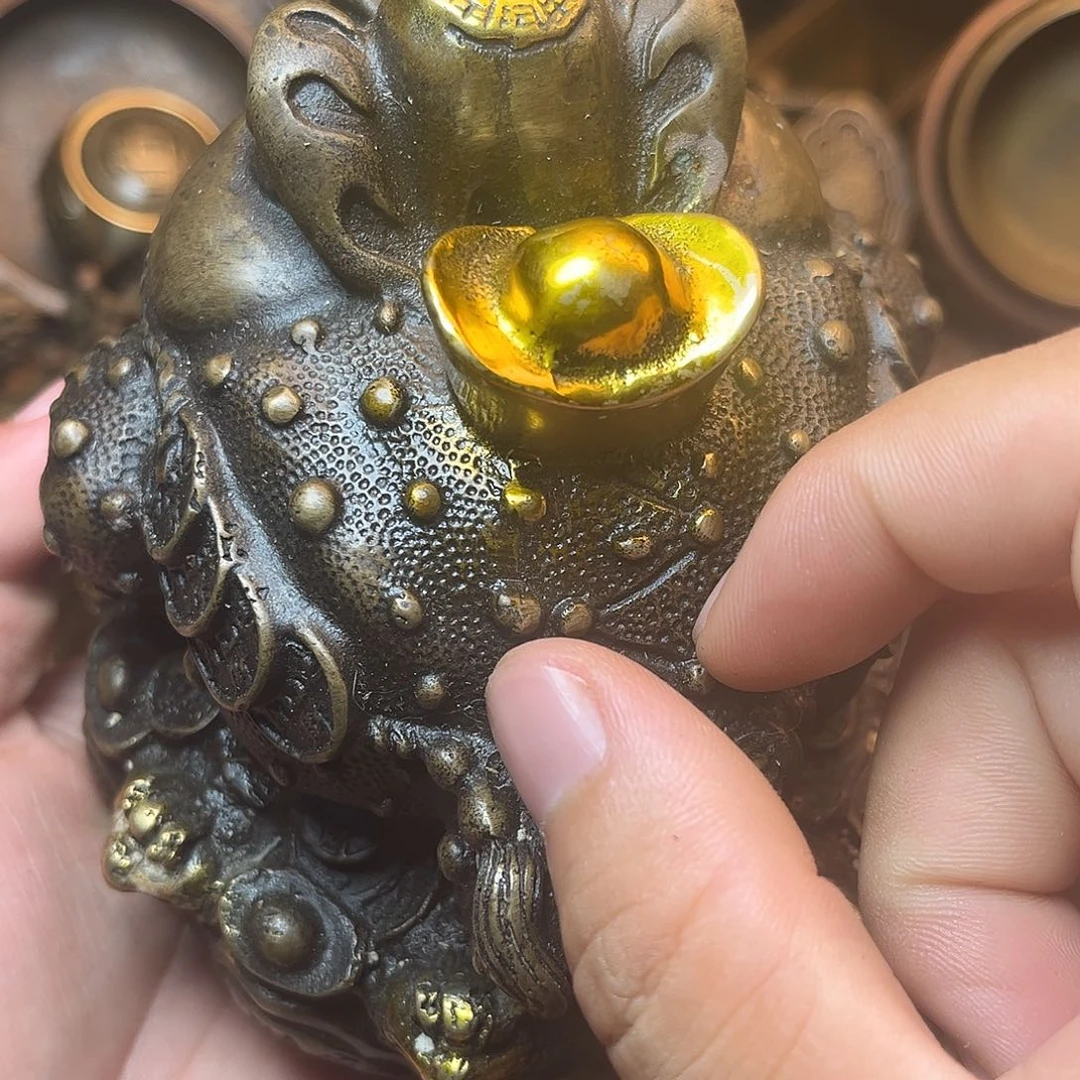 精美铜器工艺品等