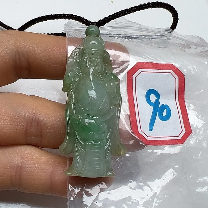 翡翠未镶嵌吊坠(不含链)如****。