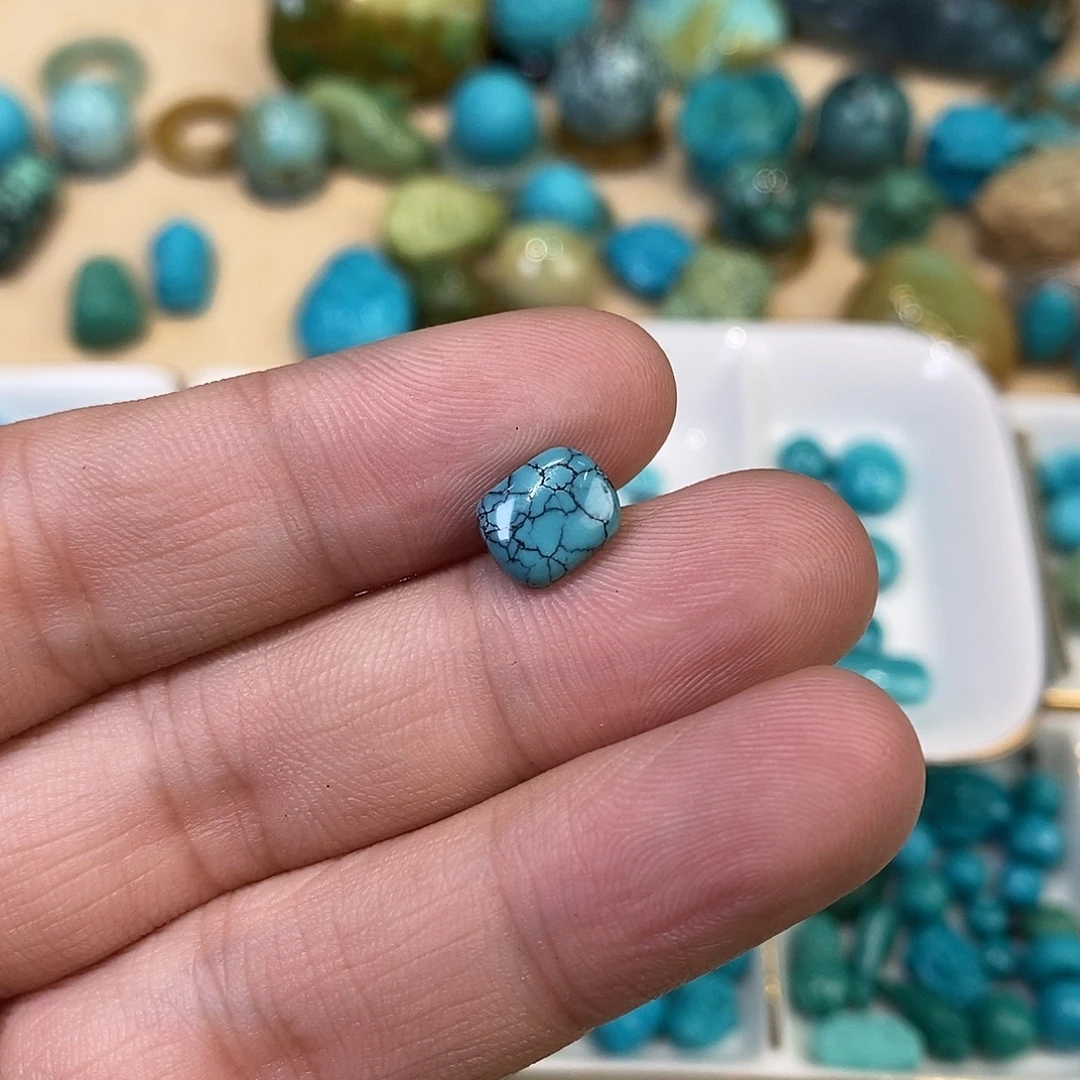 乘***行绿松石未镶嵌戒面